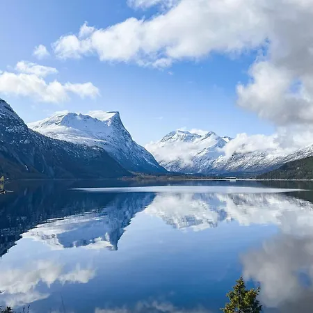 Lejlighed 2 Bedroom Gorgeous In Eresfjord Nauste
